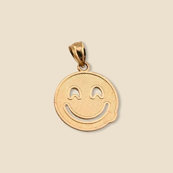 14K Solid Yellow Gold Yummy Emoji Pendant 1.10g - Picture 2 of 2